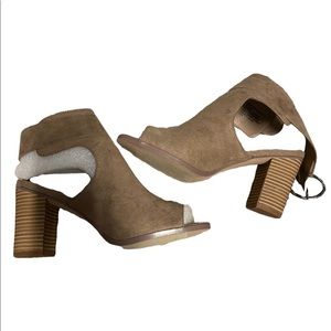 New. Madden Girl mule shoes . Never worn